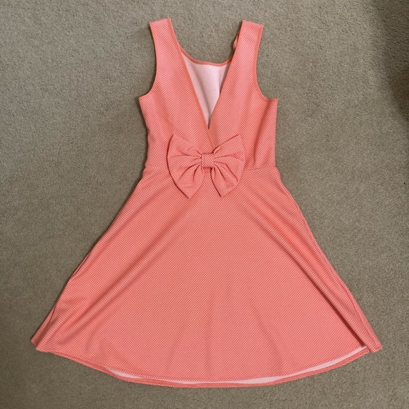 Size small Miroa Dress with cute bow back - Picture 1 of 5